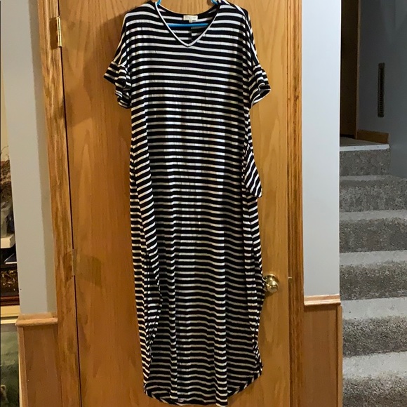 sweet Lovely Dresses & Skirts - Sweet Lovely Dress